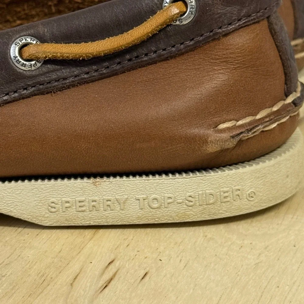 Sperry Top-Sider Mens Authentic Original 2-Eye Brown Leather Boat Shoes Size 9M